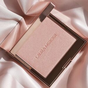 Laura Mercier Highlighter (Blush) Rose Glow - RETIRED